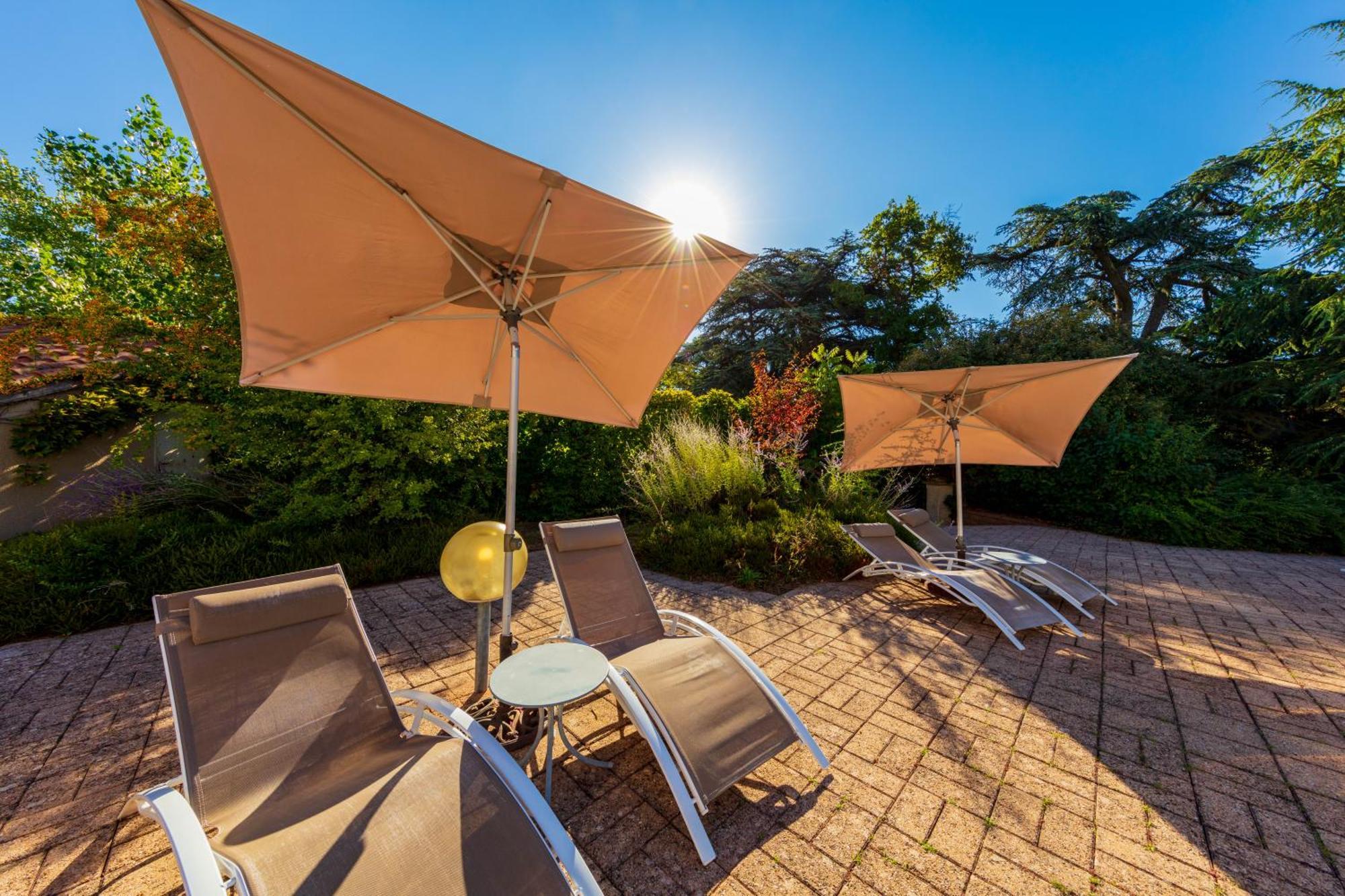 Logis Hotel Noemys Morgon Villie-Morgon Exterior photo